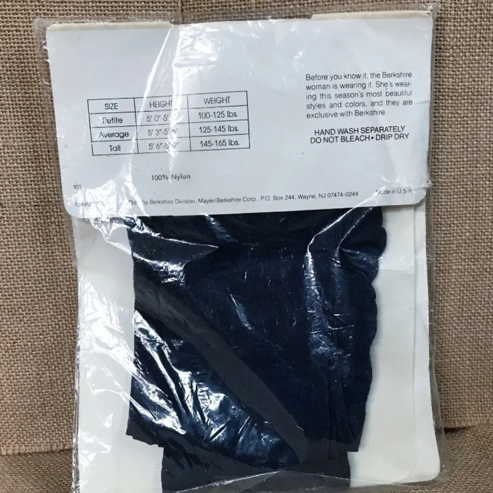 Vintage Berkshire Navy Blue Opaque Pantyhose Sandalfoot Tall Classic Neutral